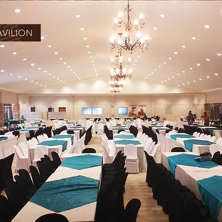 Acacia Hotel Баколод Экстерьер фото