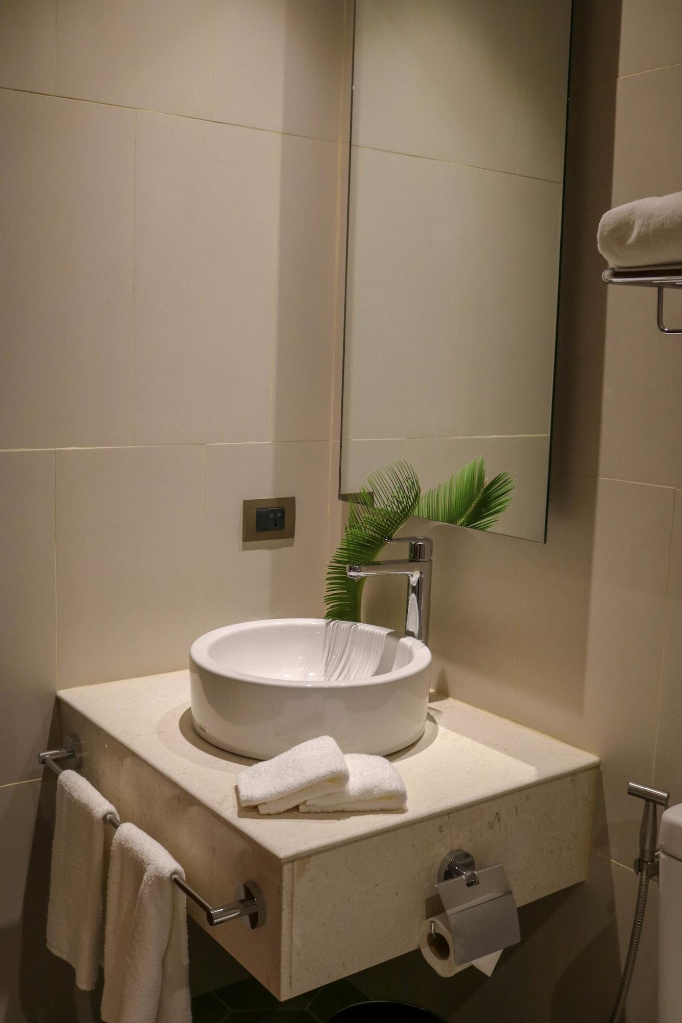 Acacia Hotel Баколод Экстерьер фото