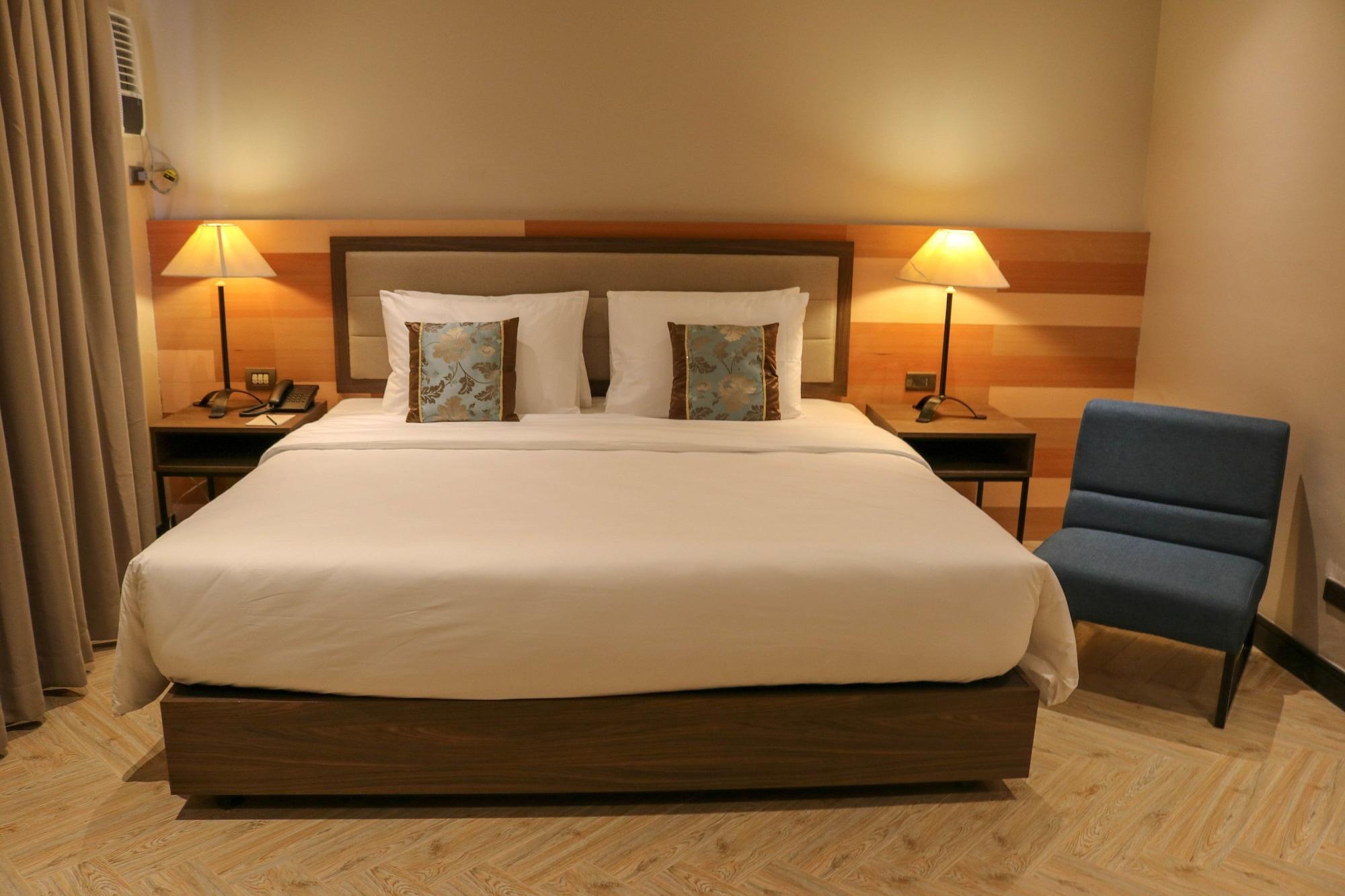 Acacia Hotel Баколод Экстерьер фото