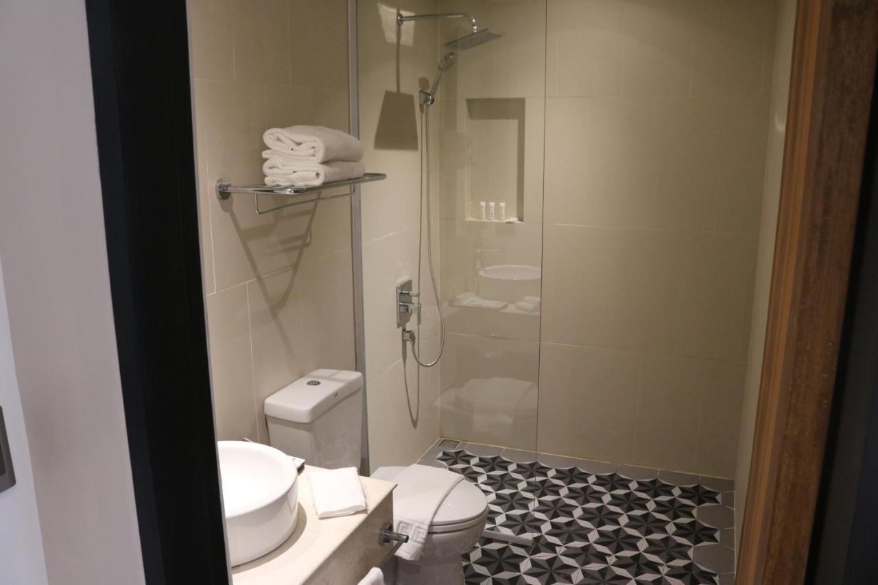 Acacia Hotel Баколод Экстерьер фото