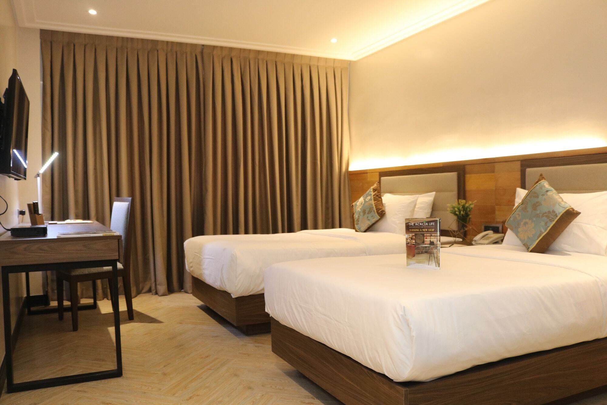 Acacia Hotel Баколод Экстерьер фото