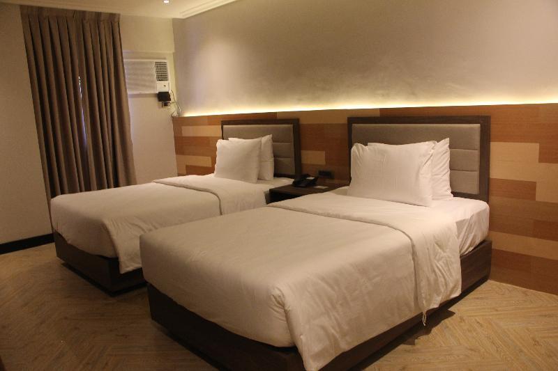 Acacia Hotel Баколод Экстерьер фото